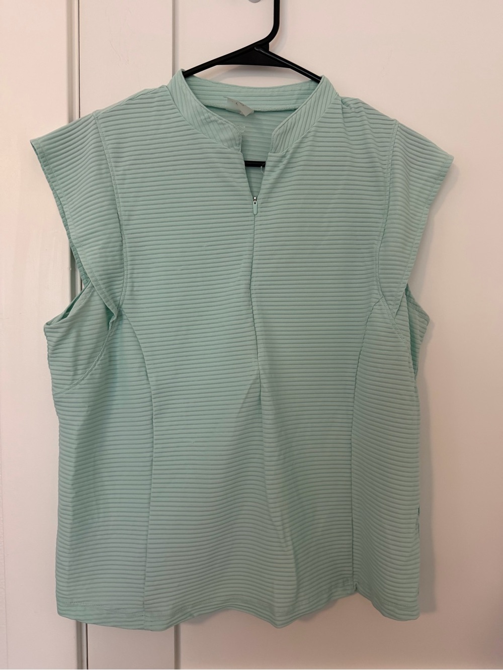 Calia Sleeveless Textured Mint Top with Mandarin Collar